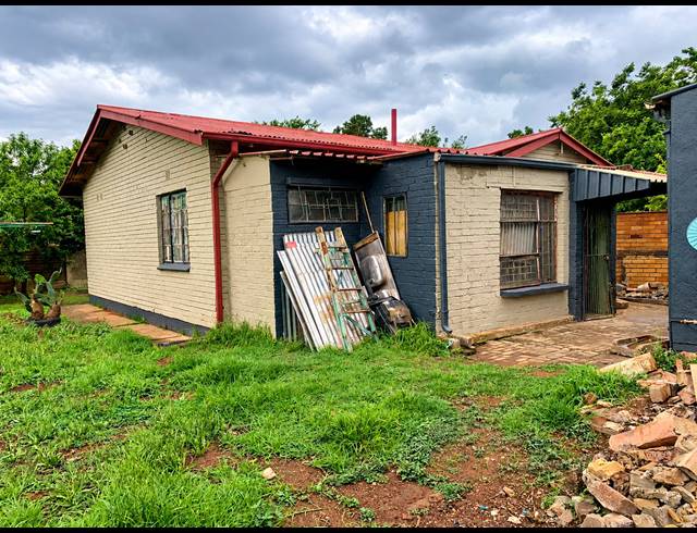 3 BEDROOM HOUSE FOR SALE IN VANDERBIJLPARK CE 2
